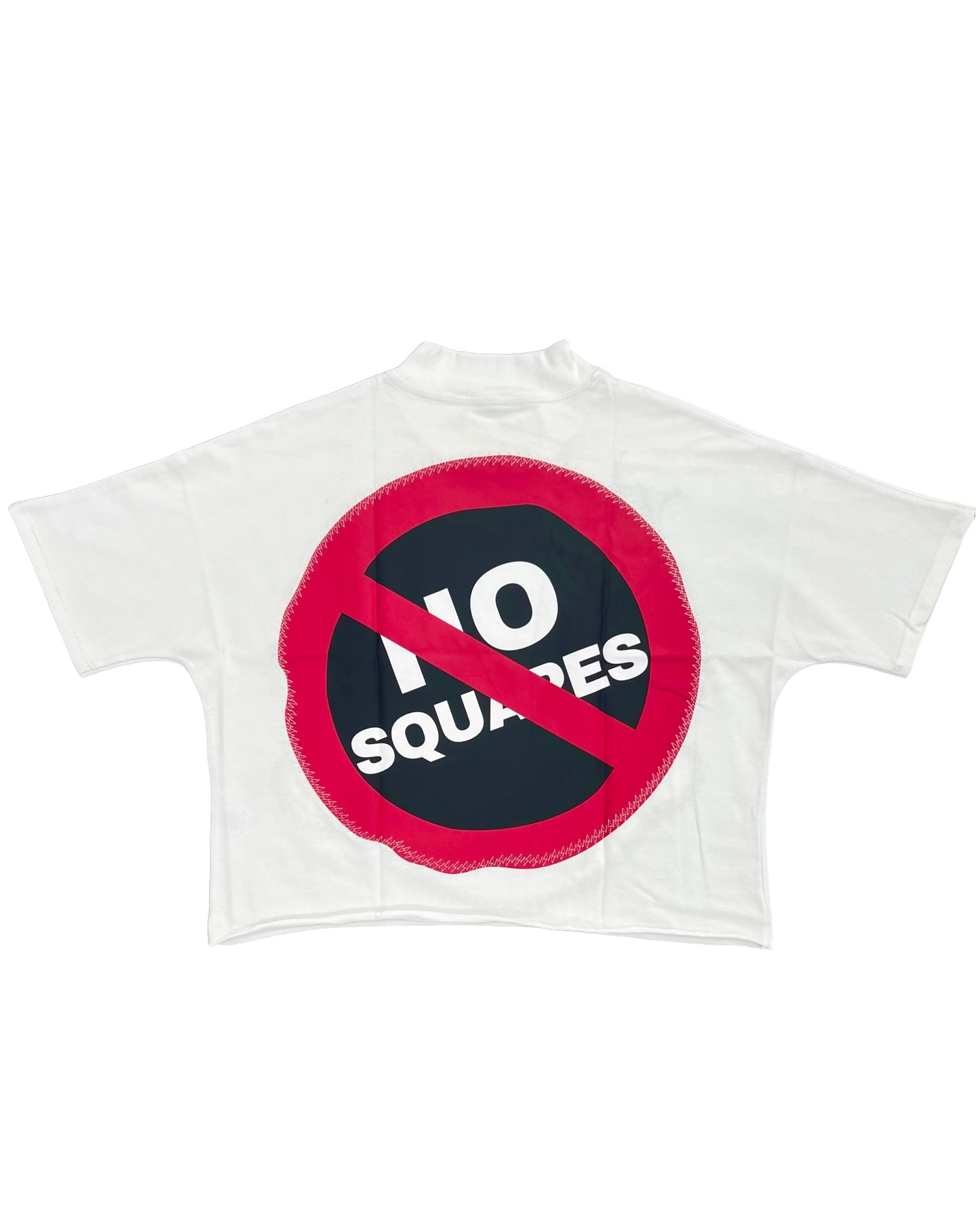 NO SQUARES TEE