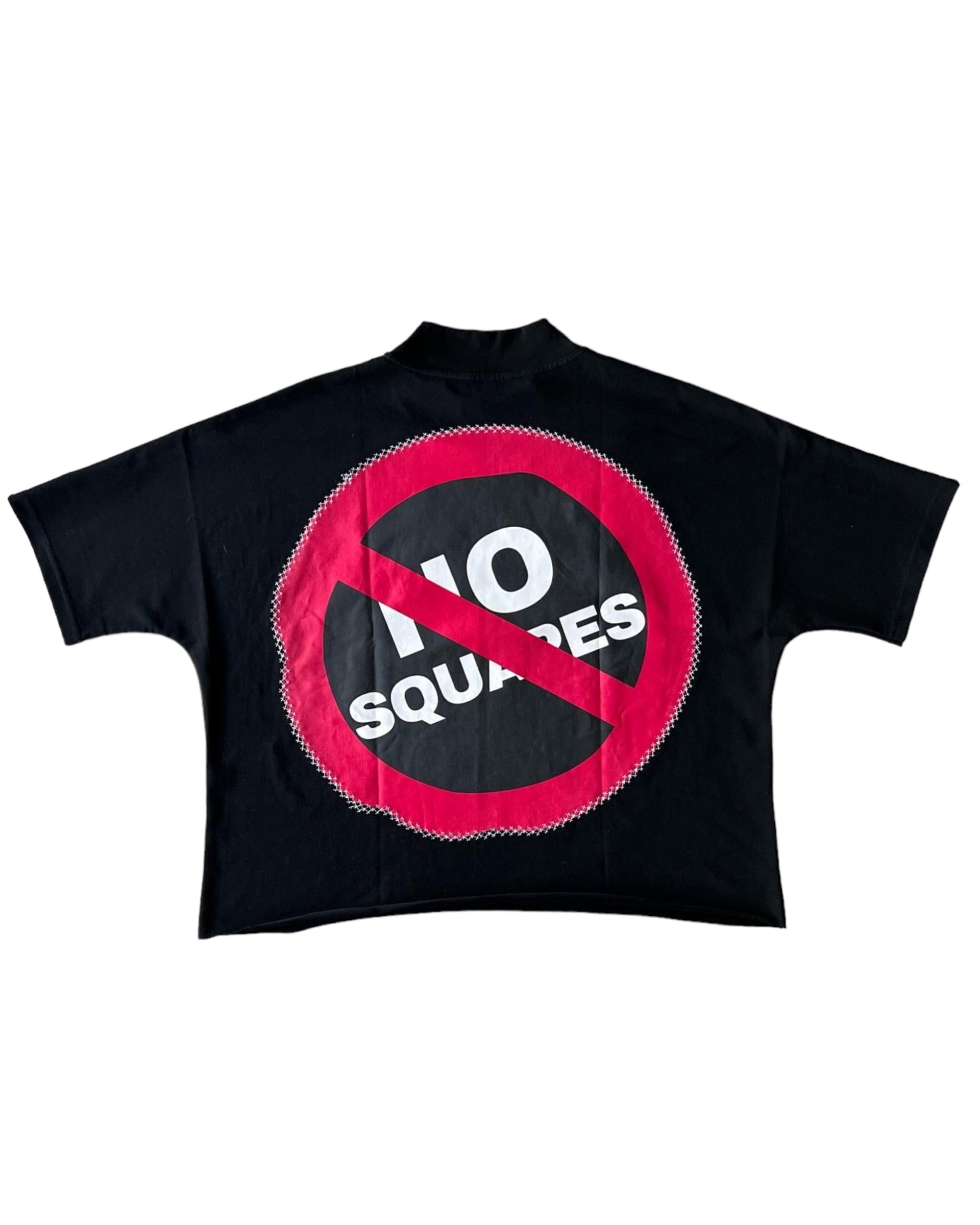 NO SQUARES TEE